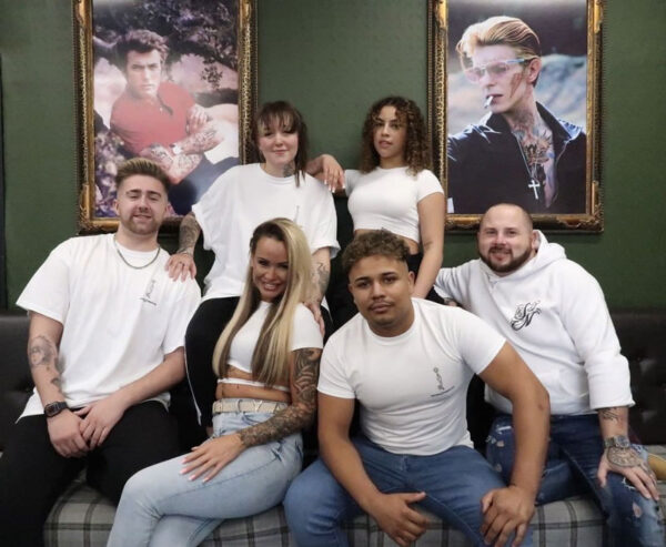 Skinsandneedlesbarbers--(49)