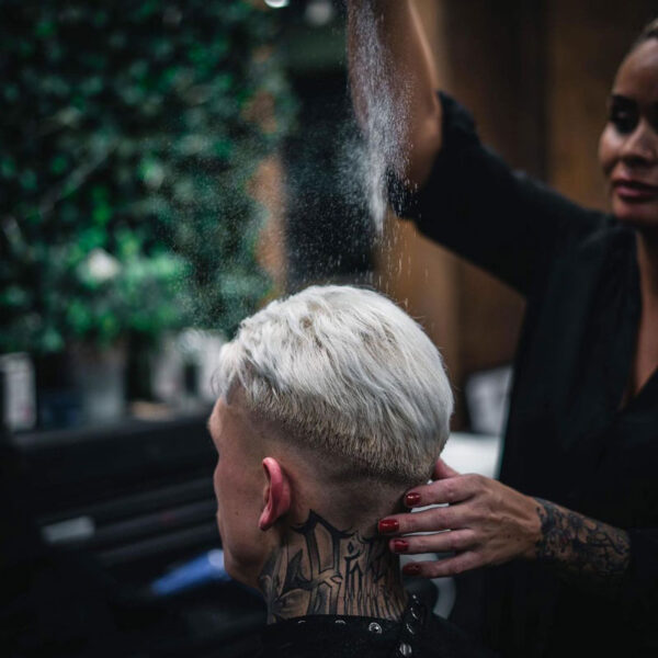 Skinsandneedlesbarbers--(8)